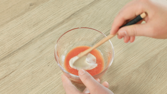 【超级宝妈】宝宝这样做，就证明他想吃辅食啦，赶紧收藏起来