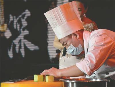 美食|“美食为媒”辽鄂感恩美食节开幕