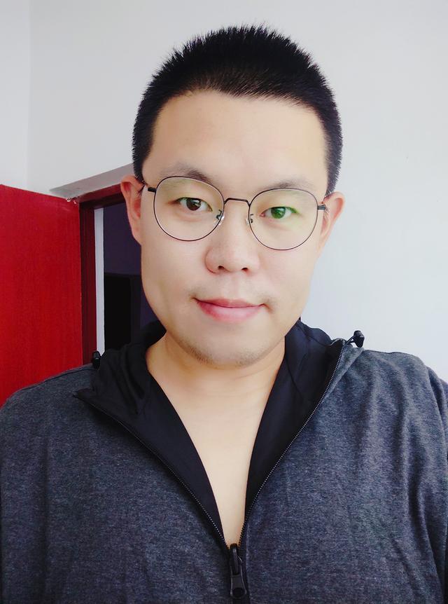 米家防蓝光眼镜进入钛时代，仅重15.5克