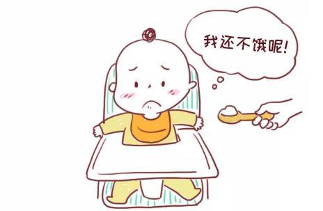 「超级宝妈」宝宝多大可以吃大人饭菜？过早吃的后果可能比晚一点吃更可怕