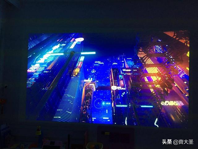 号称旗舰的坚果J10投影24小时体验：你最该关心的6个问题