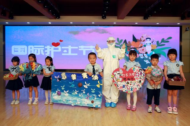 超级宝妈：开学第一课：与白衣天使面对面
