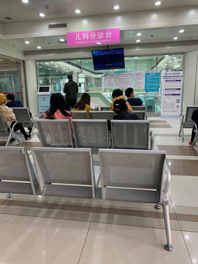 超级宝妈:记录疫情带娃去医院