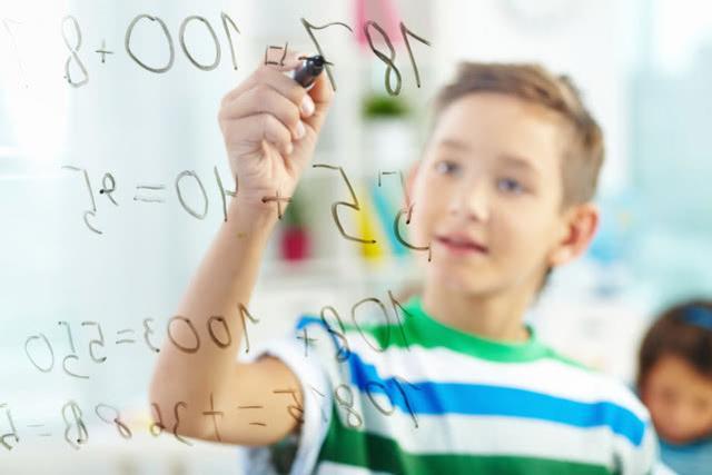 [你的育儿经]孩子6岁之前就要做数学启蒙，12个数学思维小游戏，促进大脑发育
