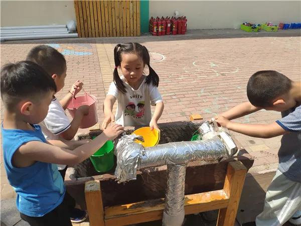 齐鲁东营资讯|亲亲宝贝欢迎“回家”——广饶街道中心幼儿园的开园第一天