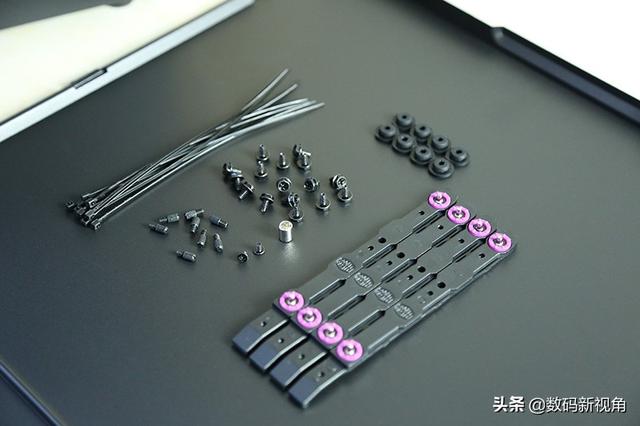 酷冷至尊智瞳MB400L侧透机箱助力旧平台轻松升级带光主机