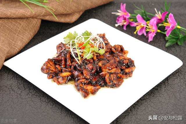 酱爆肉丁，香甜入味的家常菜，口感软嫩超下饭，佐酒下饭特美味