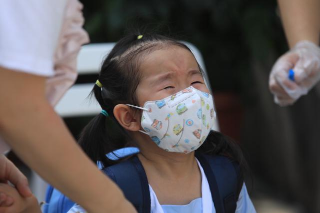 新华网客户端|图集|小萌娃“回笼”,深圳1537所幼儿园今日开园