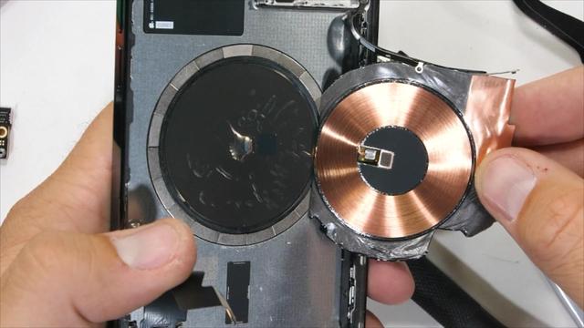 iPhone12Pro真机拆解：实际有5颗镜头，难拆更难修复