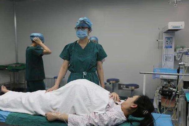 烟雨琴殇|男子觉得哥们“女儿”太像自己，私下偷偷做亲子鉴定，结果懵了