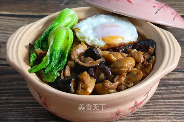 天冷了，自制一份香喷喷的煲仔饭！有菜有肉，越嚼越香