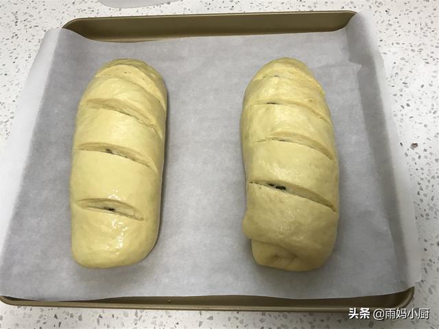 葡萄干|面包新手必学的大列巴，满满果仁，越嚼越香，健康美味好吃不长肉