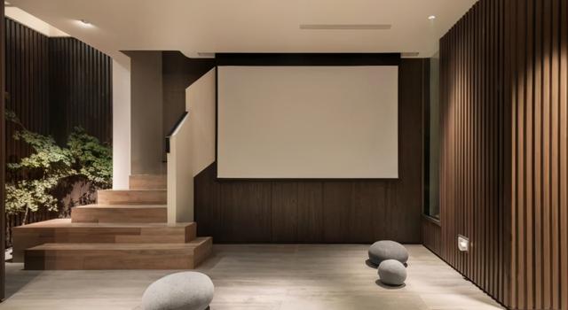 下沉式客厅+小花园，这个300㎡复式的家太治愈了吧