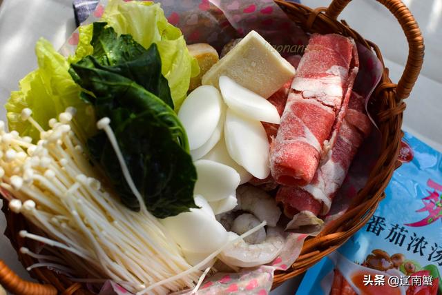 50岁阿姨一个人的午饭，不进厨房就搞定，朋友圈：真会生活