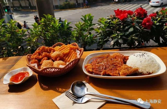 咖啡|富春小笼开咖啡店啦！老店跨界、阳光露台、咖啡蛋糕，潮