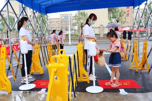 超级宝妈|今天！“小神兽”归笼，幼儿园大班的萌娃开学啦！