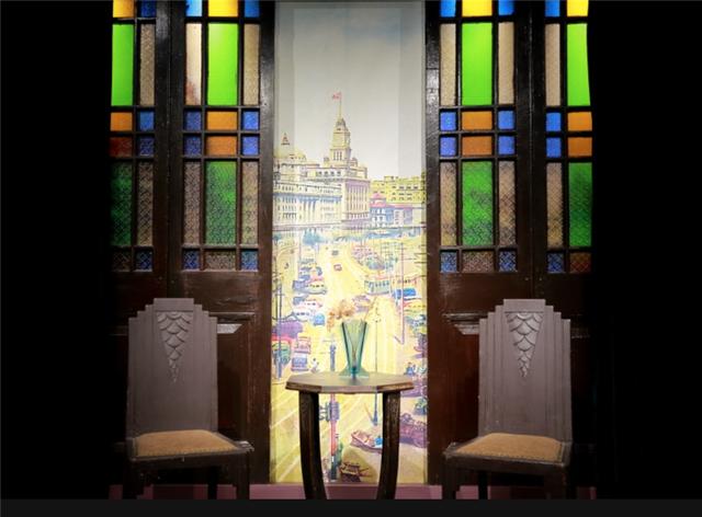 趣旅游@戴老上海礼帽自拍、闻50年前美加净肥皂香味……“五五购物节”来上海豫园“重回屋里厢”