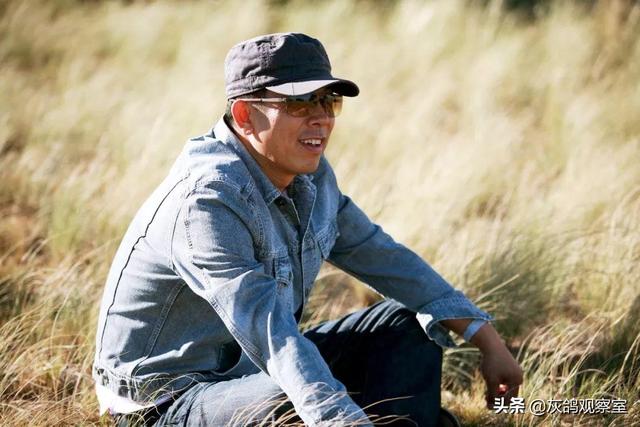 内蒙亿万富豪的魔幻生意，一个馒头卖16块，吃的人却排成排