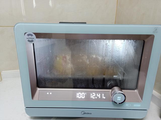 哈哈，花了1年时间，我的馒头终于“开花”了，太好吃，太开心