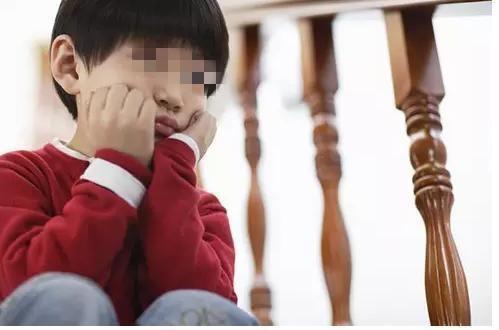 「你的育儿经」家有男孩的，父母在这3方面越“舍得”，孩子将来越有出息