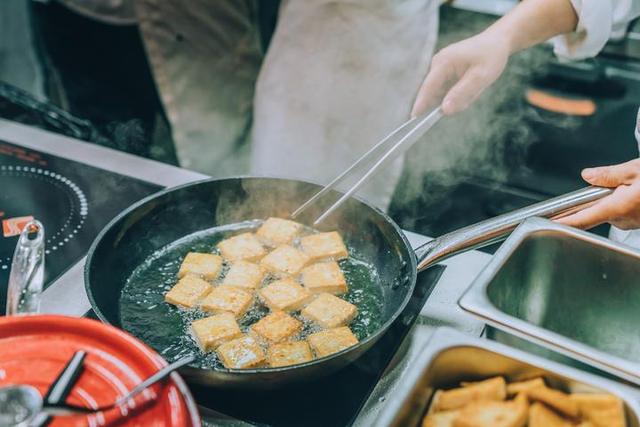 美食情报｜杭州排名第一的网红蔬食餐厅又开新店，喊你来吃饭