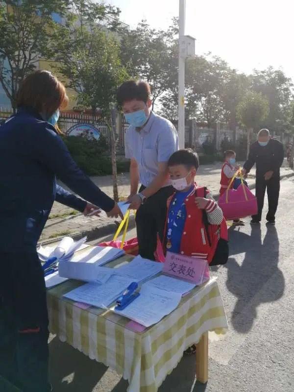 「你的育儿经」幼儿园开学，最后一批“小萌娃”终于“回笼”