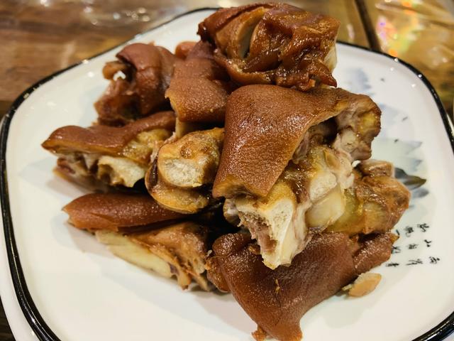 假如给你1斤白酒，以下9道下酒菜只能选1样，你最想选哪个呢？