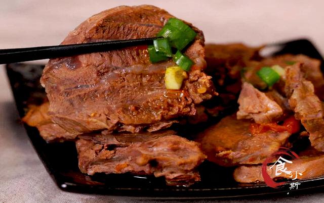卤牛肉时，记住“1腌2泡”，牛肉不腥不柴，软烂香嫩老少皆宜