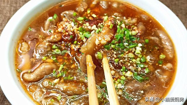 川味滑肉不要再煮汤了，教你做“水煮滑肉”，鲜香麻辣，吃着真爽