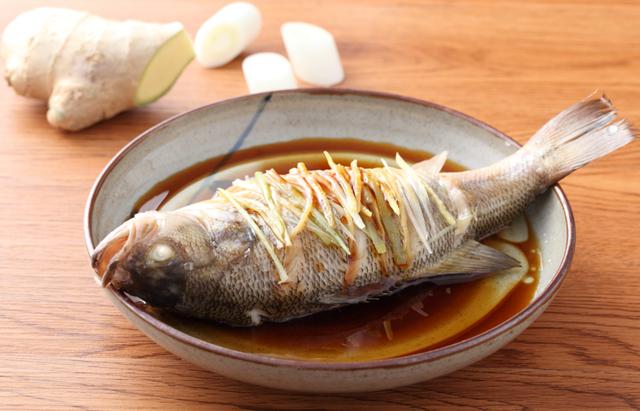 39万赞的清蒸大黄鱼，林更新晒晚餐照，想不想get一个同款