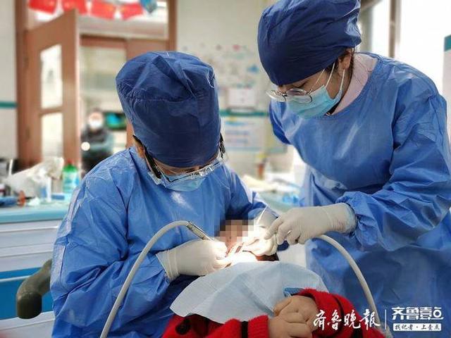 【你的育儿经】每天接诊七八十个孩子，这个假期儿童口腔科医生有点忙