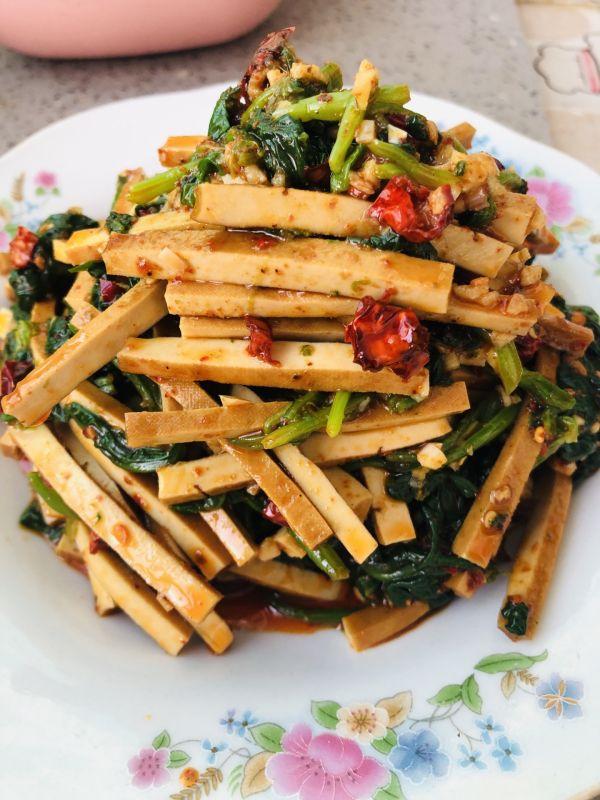 超级爽口下饭的家常凉拌豆干，上桌秒光