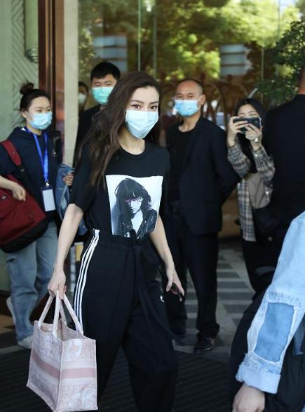 fun娱乐|跑男曝光杨颖腰围，当没当妈肉眼可见，网友：这才是当妈的肚子