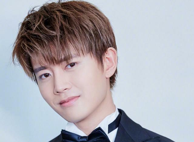 村口西凉花|任嘉伦顾川一角上线，是他最爱的角色，跟邢菲合作