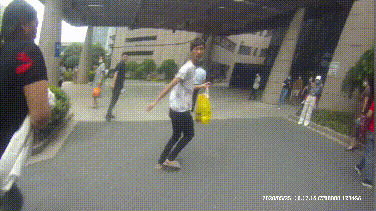 超级宝妈|?15天大的宝宝喝奶窒息被困车流中！一场生命接力开始了
