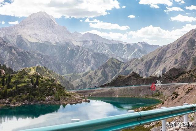 #趣旅游#一年只开放5个月,这条纵贯天山脊梁的景观大道,老司机才能挑战