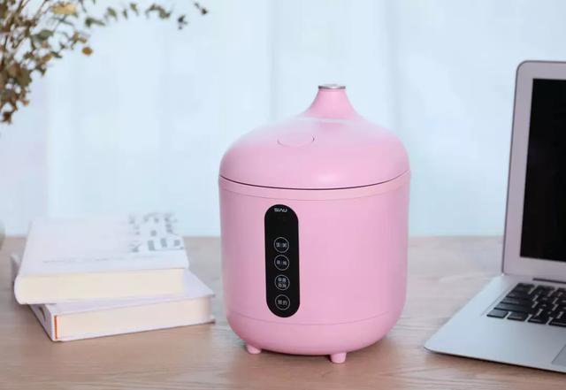 这个0.8L的迷你电饭煲，竟煮饭、煮粥、煲汤、蒸菜样样精通