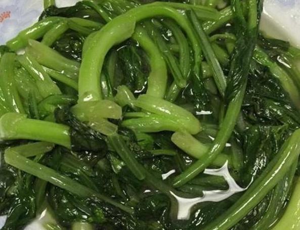 「你的育儿经」一位97年准妈妈的孕妇餐火了，无人照料自己做饭，网友：特别心疼