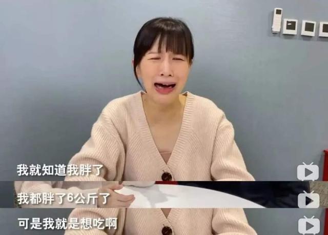你的育儿经：宝妈产后晒娃，却因身材太好成为焦点，引发网友羡慕：咋做到的？