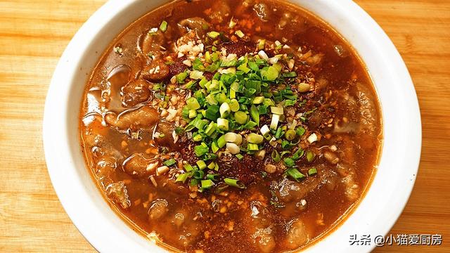 川味滑肉不要再煮汤了，教你做“水煮滑肉”，鲜香麻辣，吃着真爽
