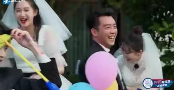 郑恺拽郭麒麟裤子，扣子崩开，这也太尴尬了|fun娱乐