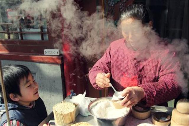 超级宝妈|这“3种早餐”不健康，还没营养，很多家长图省事给娃买