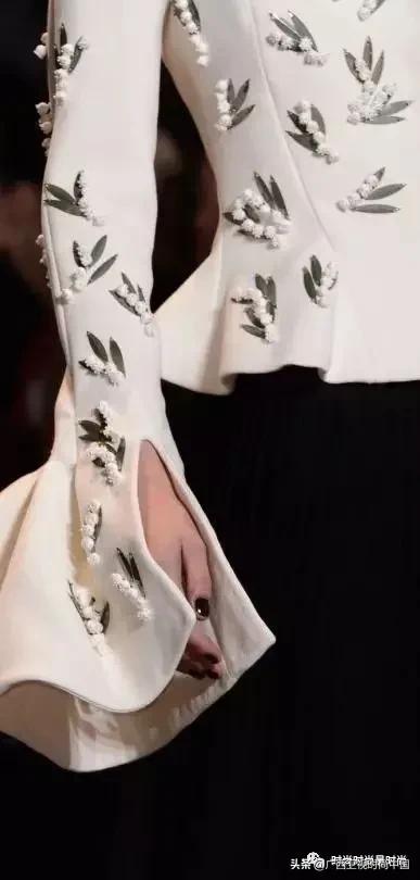 第五大道注意到这个小细节~你与时尚就是一“袖”之隔的距离