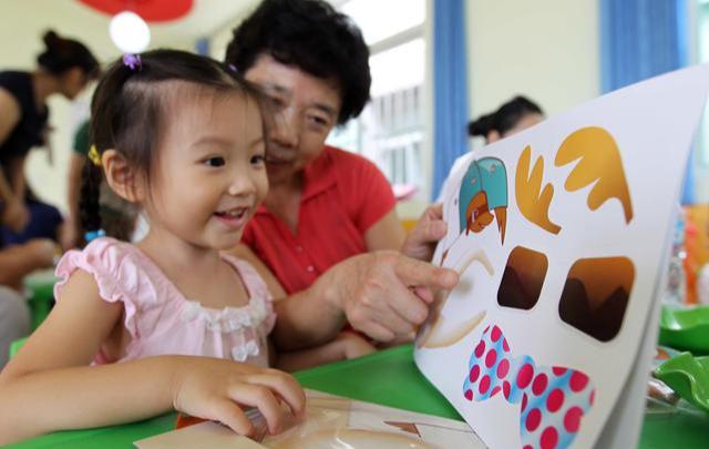 「你的育儿经」孩子幼儿园都学什么?比上大学学到的东西都多,家长别忽视