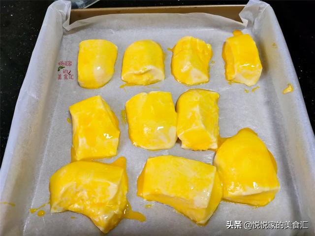 冬天了，快给孩子做好吃的高钙小点心，弹性十足，松软香浓吃不腻