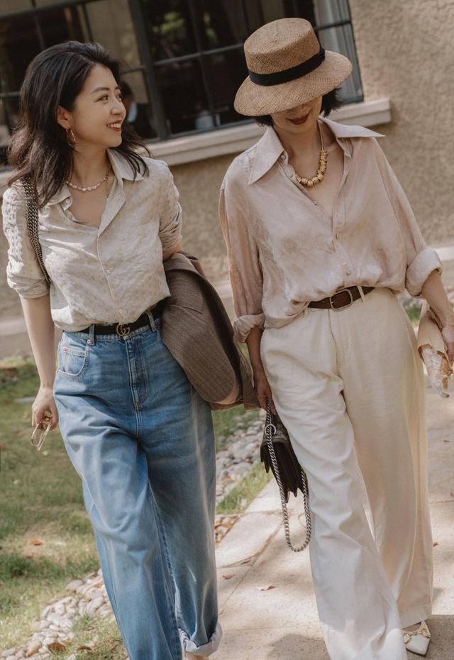 第五大道上了50岁的女人，少穿幼稚的T恤，三木妈妈的穿搭值得借鉴