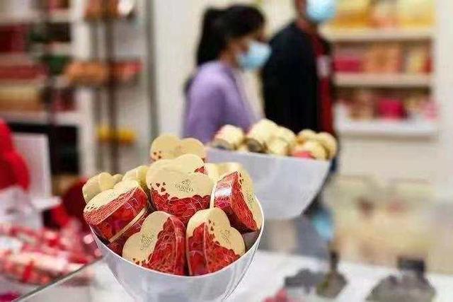 巧克力|这个巧克力行业巨头突然宣布：所有实体店关闭！出售