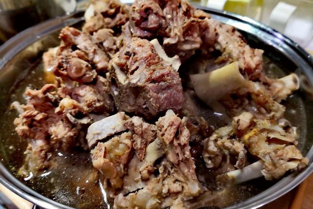 这菜是冬天才有的美味，人人吃得起，遇见必买，味道鲜美营养滋补