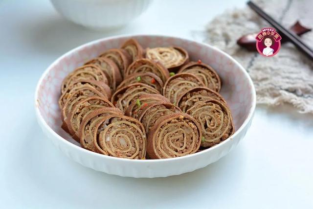 卤五香豆皮肉卷：肉香浓郁，解馋又下饭