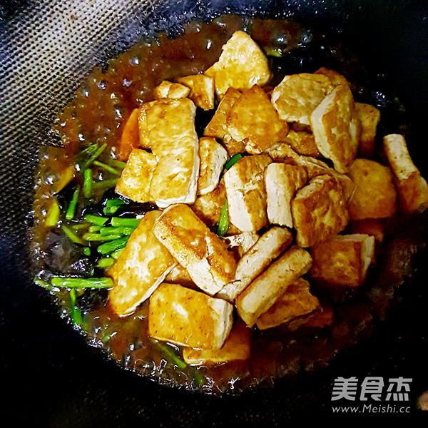 「你的育儿经」春天，不吃肉也要多吃它，3元一斤，补钙促消化，平底锅一煎特香